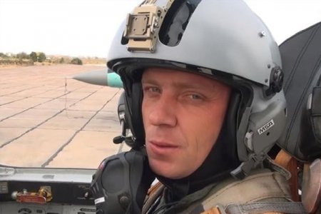 İtkin düşən MİQ-29-un pilotunun evindən reportaj: "Oğlu hamımızı ağladır" (VİDEO)