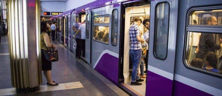 Metrodan istifadə edənlərin canları boğazlarına yığılıb, nə qədər səbir etmək olar!