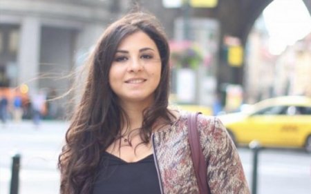 Nigar Həzi: “Güman edirəm ki, atamı ailəsi ilə təhdid edirlər”