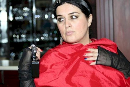 Elza Seyidcahan seçki haqda şeir yazdı: “Aman aman, bu nə erotika…”