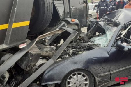 Bakıda baş verən yol qəzasında polis əməkdaşı ölüb