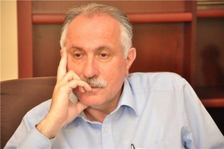 Mehman Əliyev: “İndiki parlament problemdir, erkən seçki keçirilə bilər”