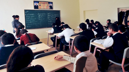Astara rayonunda 1800 müəllimdən 1000-nin ali təhsili yoxdur - Sensasion  AÇIQLAMA
