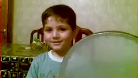4 yaşındakı ifasını 11 il sonra Şuşada təkrarlayan xanəndə - Video