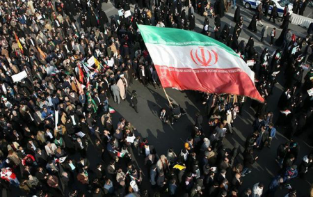 İranda işıqsız qalan vətəndaşlar etiraza qalxdılar