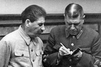 Nikolayın polkovnik, Stalinin marşal rütbəsi verdiyi Şapoşnikov – kommunistlərdən çarın qərargah rəisinə böyük etimad