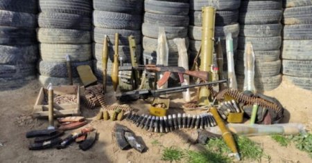 Qarabağda separatçılardan yığılan silahlar nümayiş olundu - VİDEO