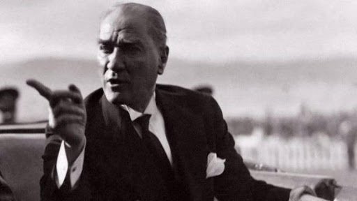 Antalya davası: Atatürkün faşist liderə ironiyası, fırıldaqçının Mussolinini aldatması…