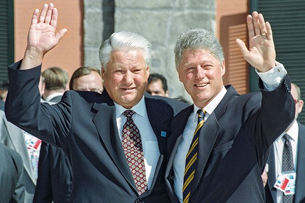 Klinton Yeltsini necə əmin edib - NATO Rusiya üçün təhlükə olmayacaqmış