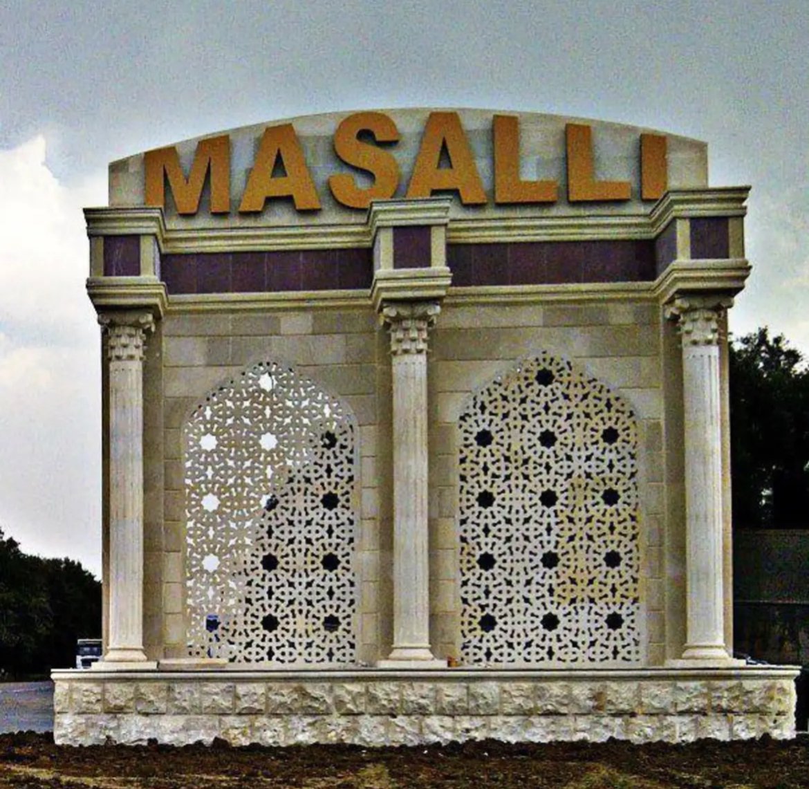 Masallı. 36 bələdiyyədən 18—si qaldı. Rəsmi