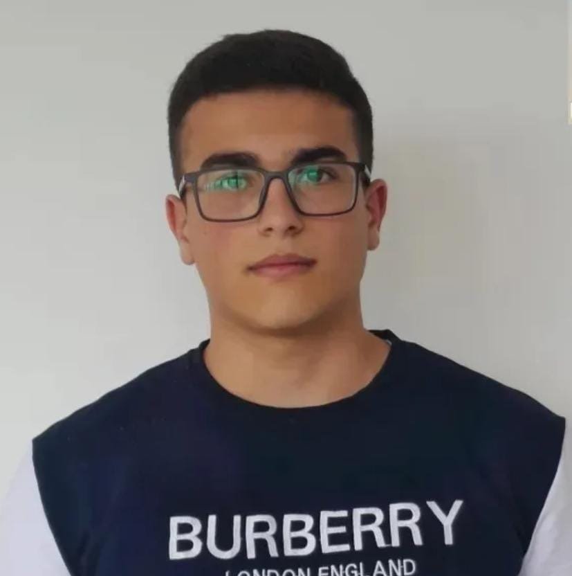 Buraxılış imtahanından maksimum nəticə toplayan şagirdlərdən biri də  astaralı Əliəkbərdir.