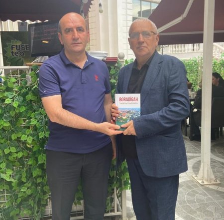 Zahir Əmənov Boradigah kitabından yazdı